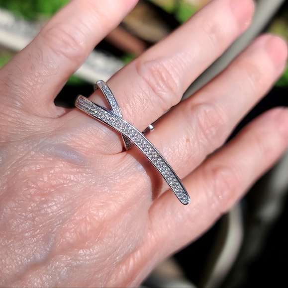White sapphire and sterling silver ring - Picture 9 of 11